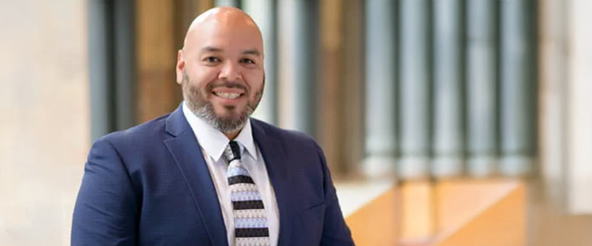 Paramount licensed sales agent, Mike Rivera's headshot.